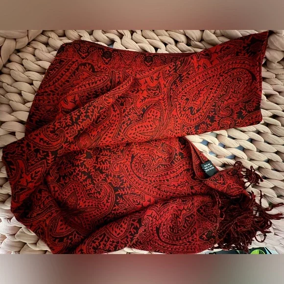 Urban Outfitters Red and Black Patterned Scarf - Picture 1 of 3